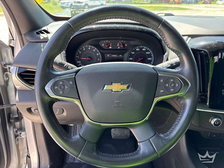 2022-chevrolet-traverse-image-14