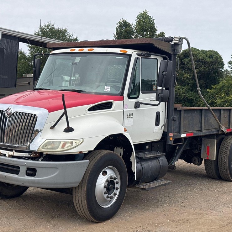 2006 INTERNATIONAL DURASTAR 4400