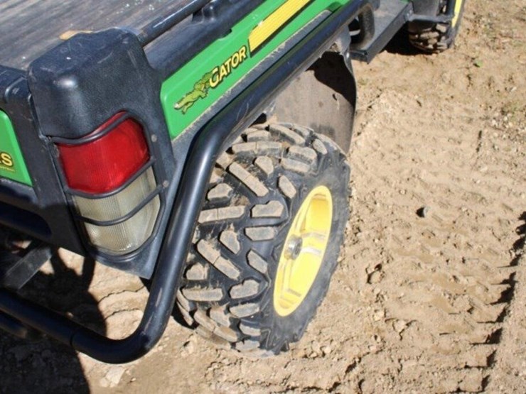 john-deere-gator-image-11