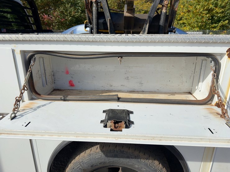 2007-ford-f350-xl-image-14