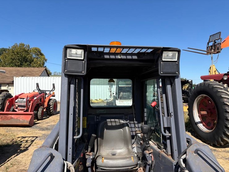 new-holland-ls170-image-11
