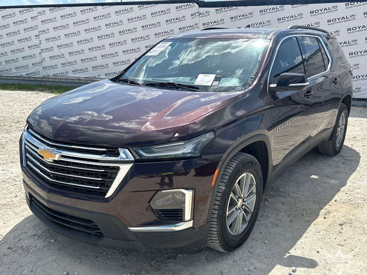 2022-chevrolet-traverse-image-1