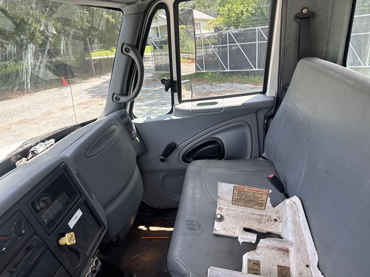 2006-international-durastar-4200-image-34