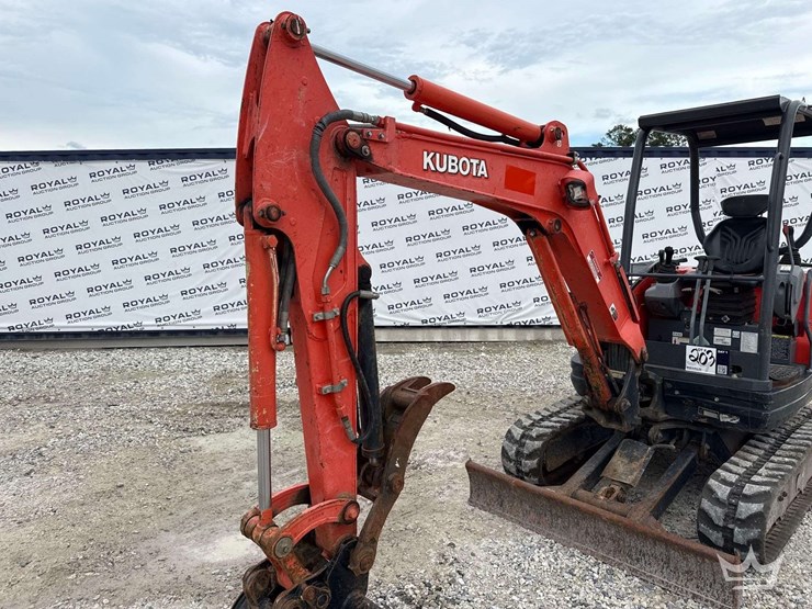 2019-kubota-kx71-3-image-9