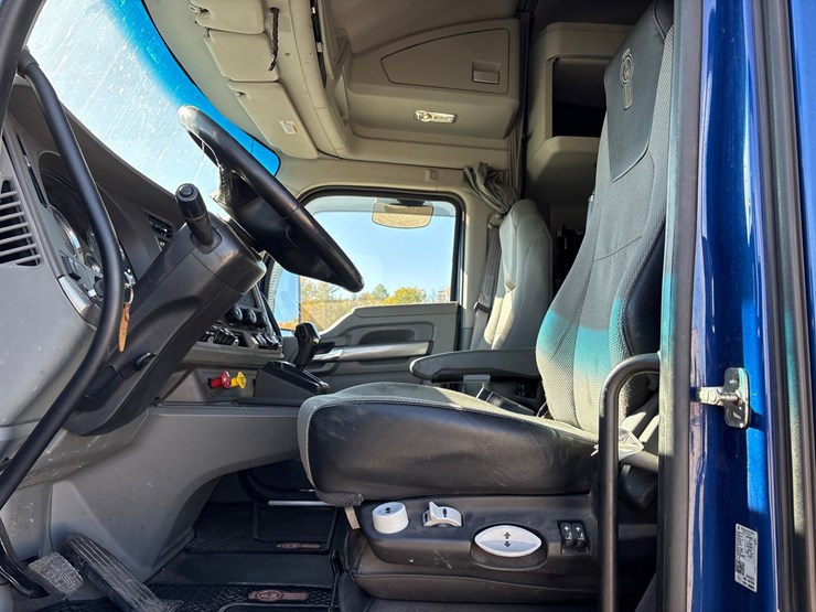 2018-kenworth-t680-image-69
