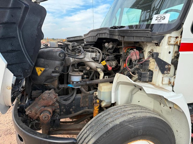 2008-international-durastar-4300-image-57