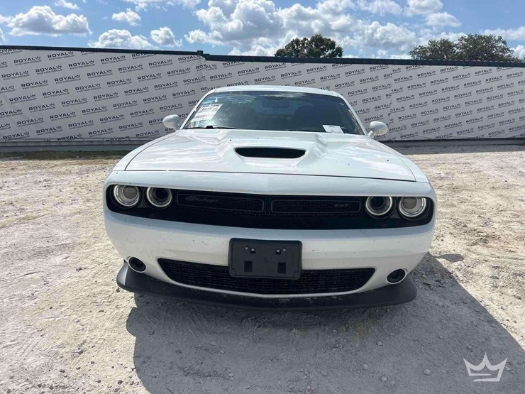 2023-dodge-challenger-coupe-image-26