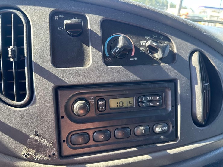 2006-ford-e350-image-18