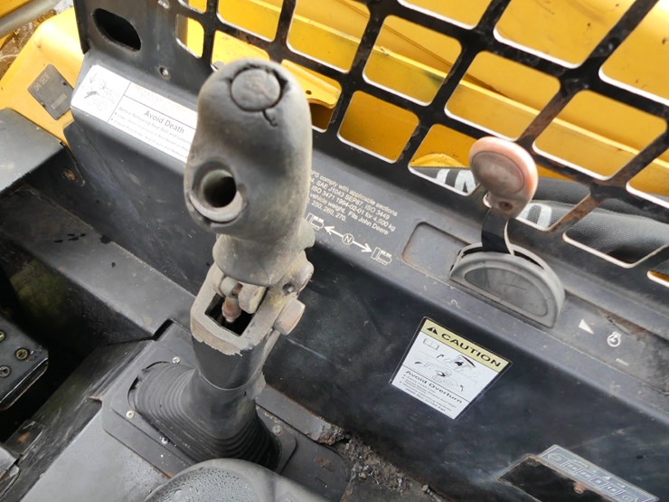 deere-270-image-14