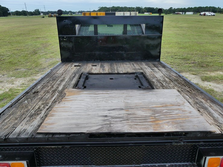 2002-chevrolet-3500-image-8