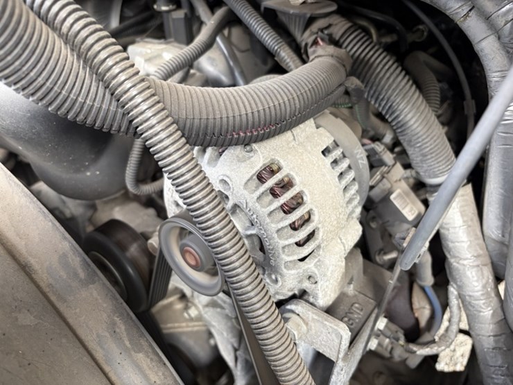 2004-chevrolet-express-bucket-van-image-11