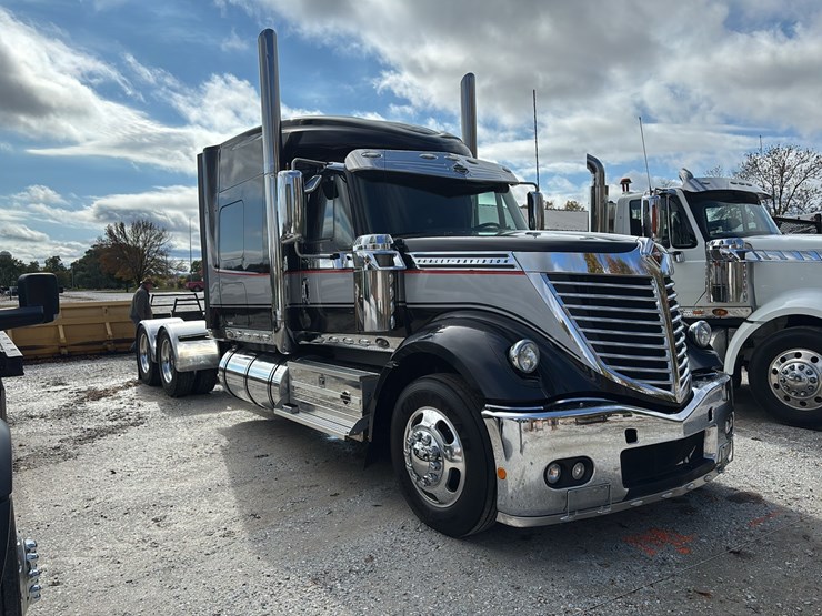 2010-international-lonestar-image-18