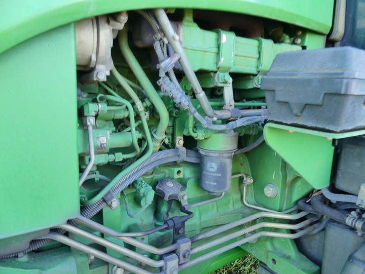 john-deere-6135e-image-12