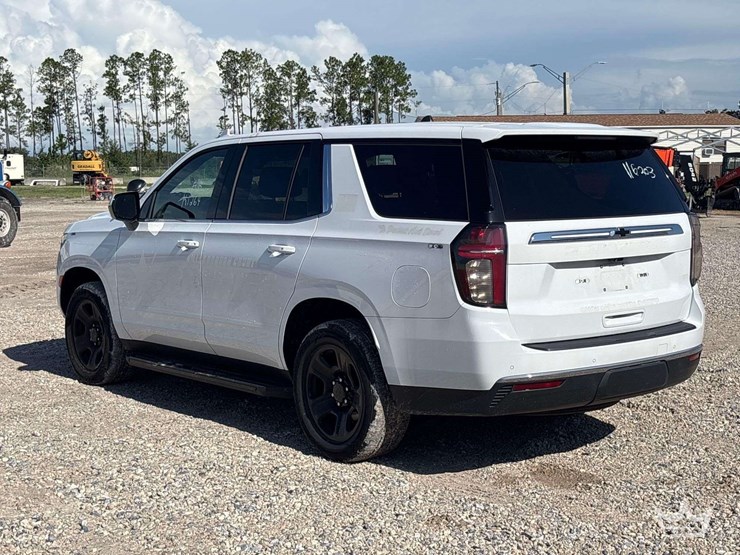 2022-chevrolet-tahoe-image-2