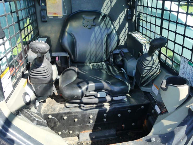 2015-bobcat-t770-image-13