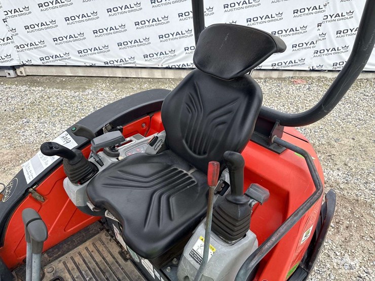 2019-kubota-kx71-3-image-19