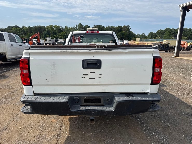 2017-chevrolet-silverado-1500-image-4