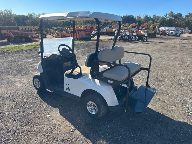 e-z-go-elite-rxv-4-passenger-golf-cart-image-5