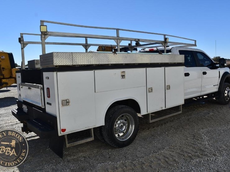 2020-ford-f550-xl-image-5