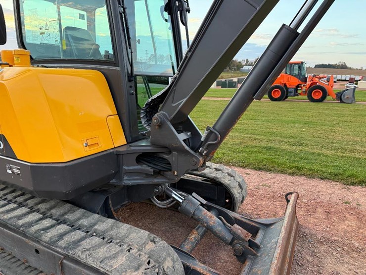 volvo-ec60e-image-34