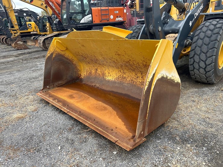 2024-john-deere-624-image-65