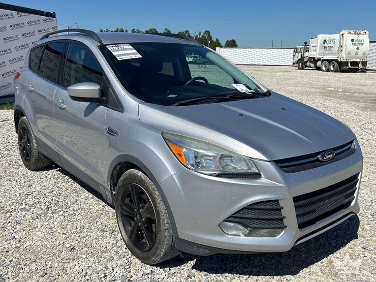 2016-ford-escape-image-1