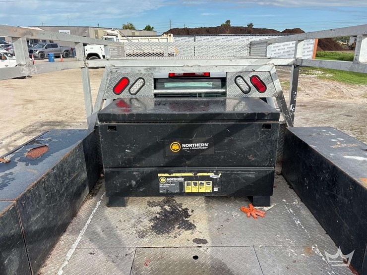 2018-chevrolet-silverado-3500-image-24