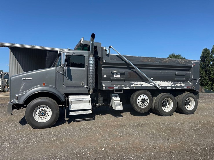 2016-kenworth-t800-image-2