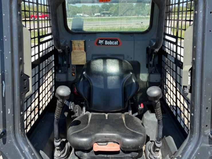 2022-bobcat-t64-image-9