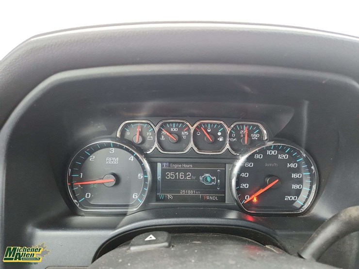 2018-chevrolet-silverado-1500-image-6