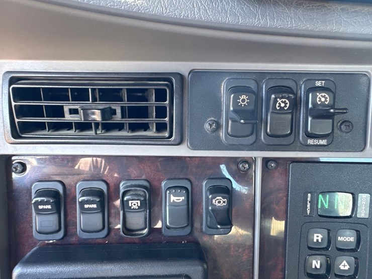 2018-kenworth-t370-image-40