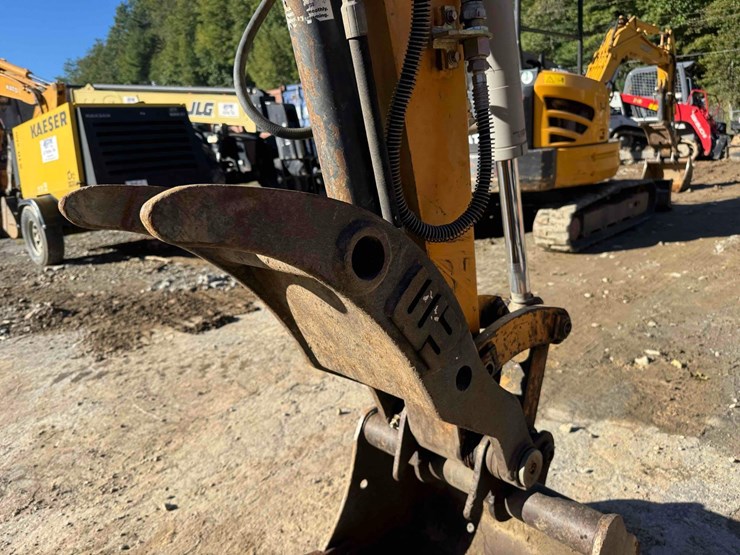 2019-kato-hd35-n4-image-9
