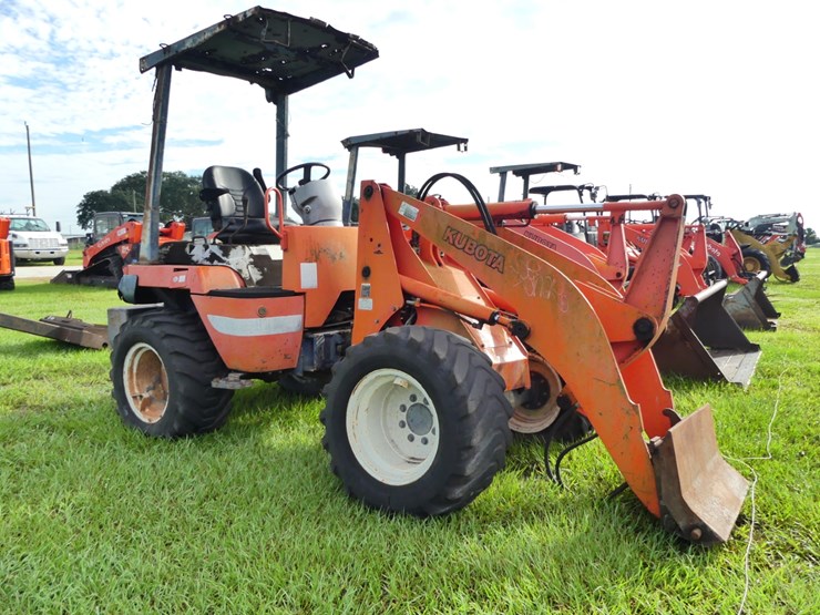 2006-kubota-r520-image-2