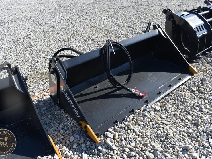 lyals-4-in-1-bucket-attachment-49761-image-1