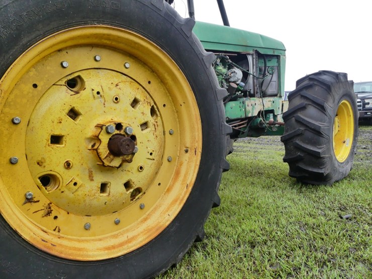 john-deere-3155-image-8