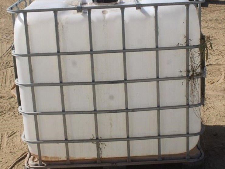 poly-tanks-in-cages-image-10