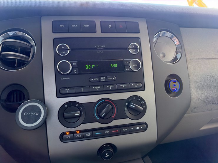 2009-ford-expedition-image-10