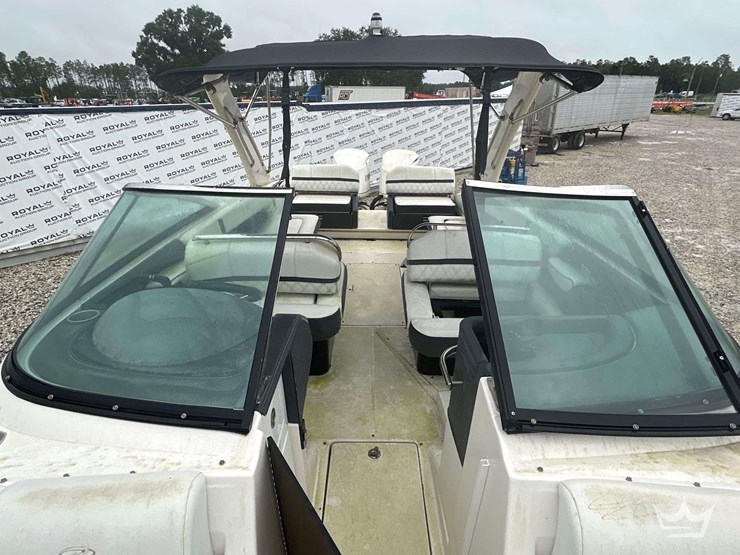 2018-27ft-regal-290bx-boat-w-tarpon-tri-axle-boat-trailer-image-25