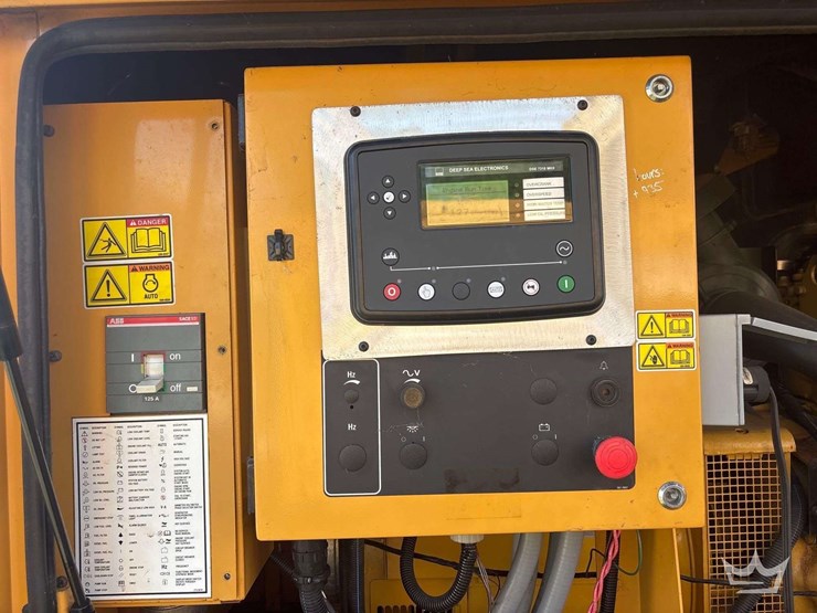 2006-caterpillar-d80-4-72kw-standby-diesel-generator-image-6