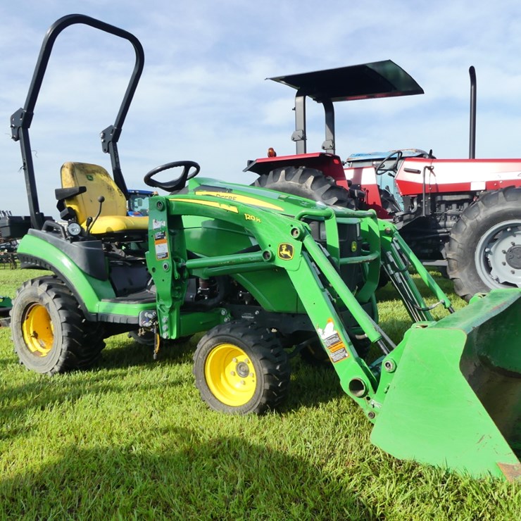 JOHN DEERE 1025R