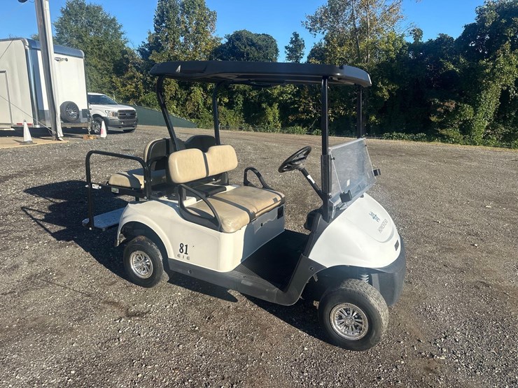 e-z-go-elite-4-passenger-golf-cart-image-1