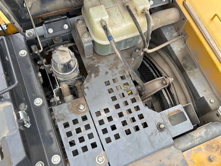2023-deere-135-p-tier-image-53