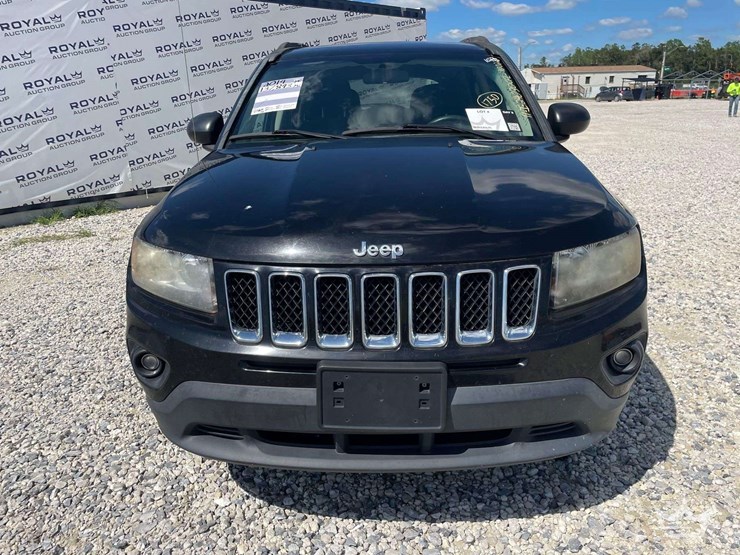 2014-jeep-compass-image-25