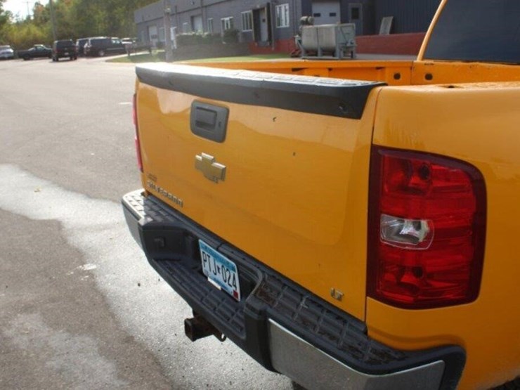 2012-chevrolet-silverado-1500-image-15