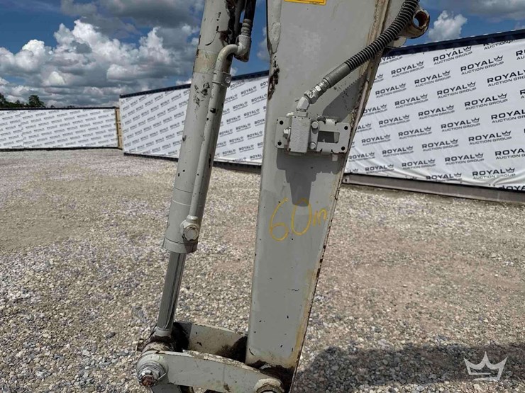2019-takeuchi-tb235-2-image-29