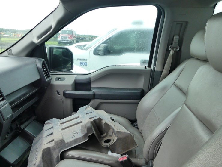 2015-ford-f150-xl-image-10