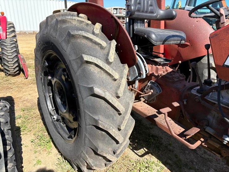 massey-ferguson-235-image-8