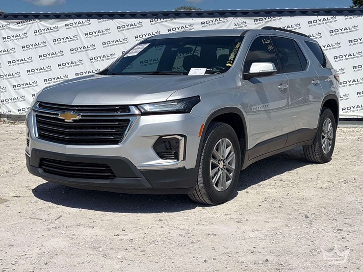 2022-chevrolet-traverse-image-1