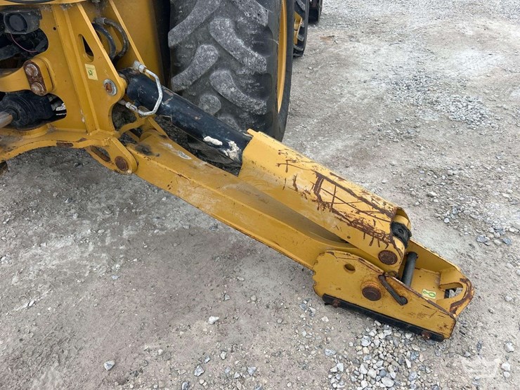 2015-caterpillar-420f2-it-image-28