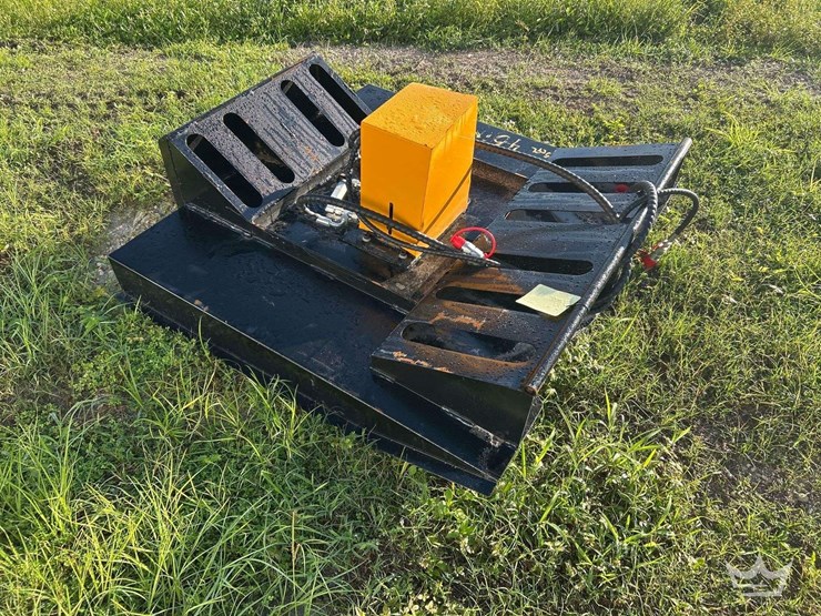 2025-46in-hydraulic-brush-cutter-mini-skid-steer-attachment-image-2